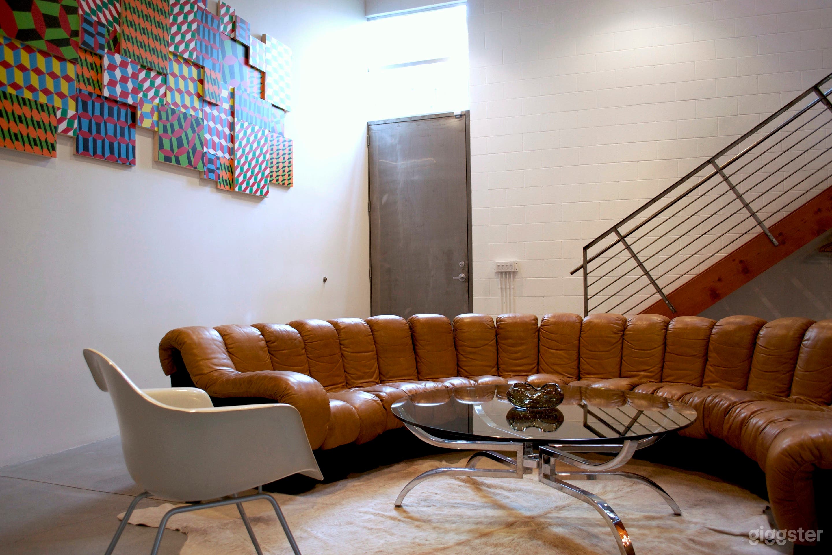 Large Modern Venice Loft Space Photo 2