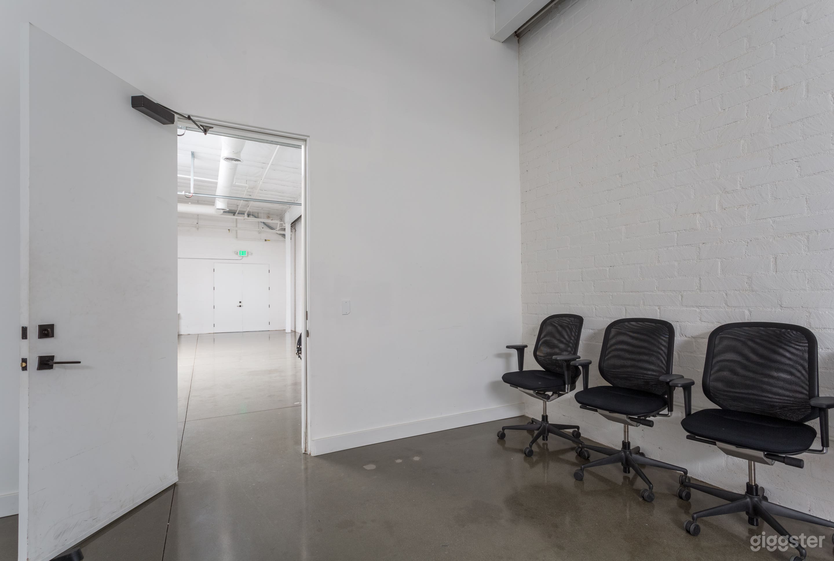 Studio No.200 - C Photo 4