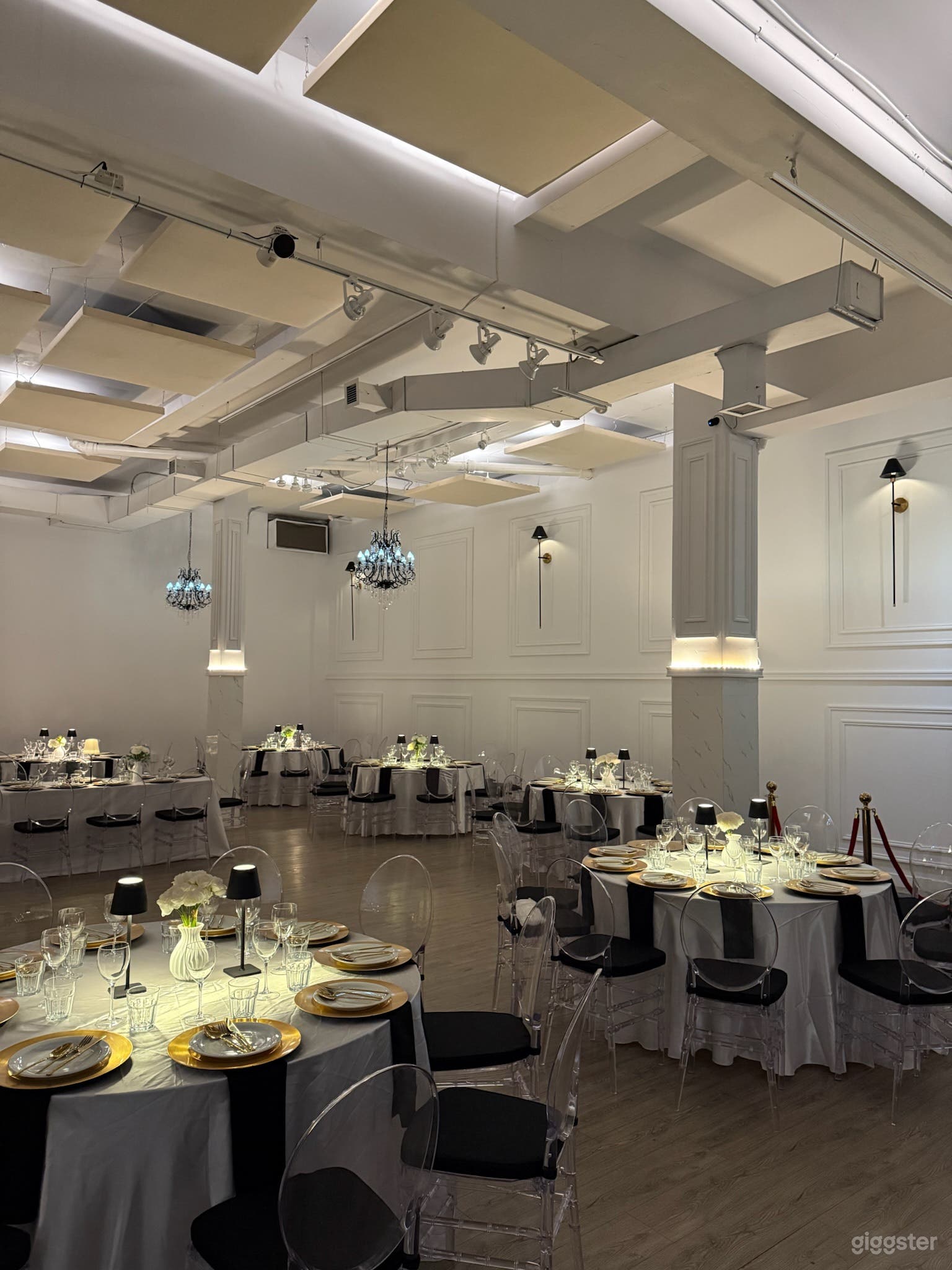 Elegant Event hall in Lachine Photo 1