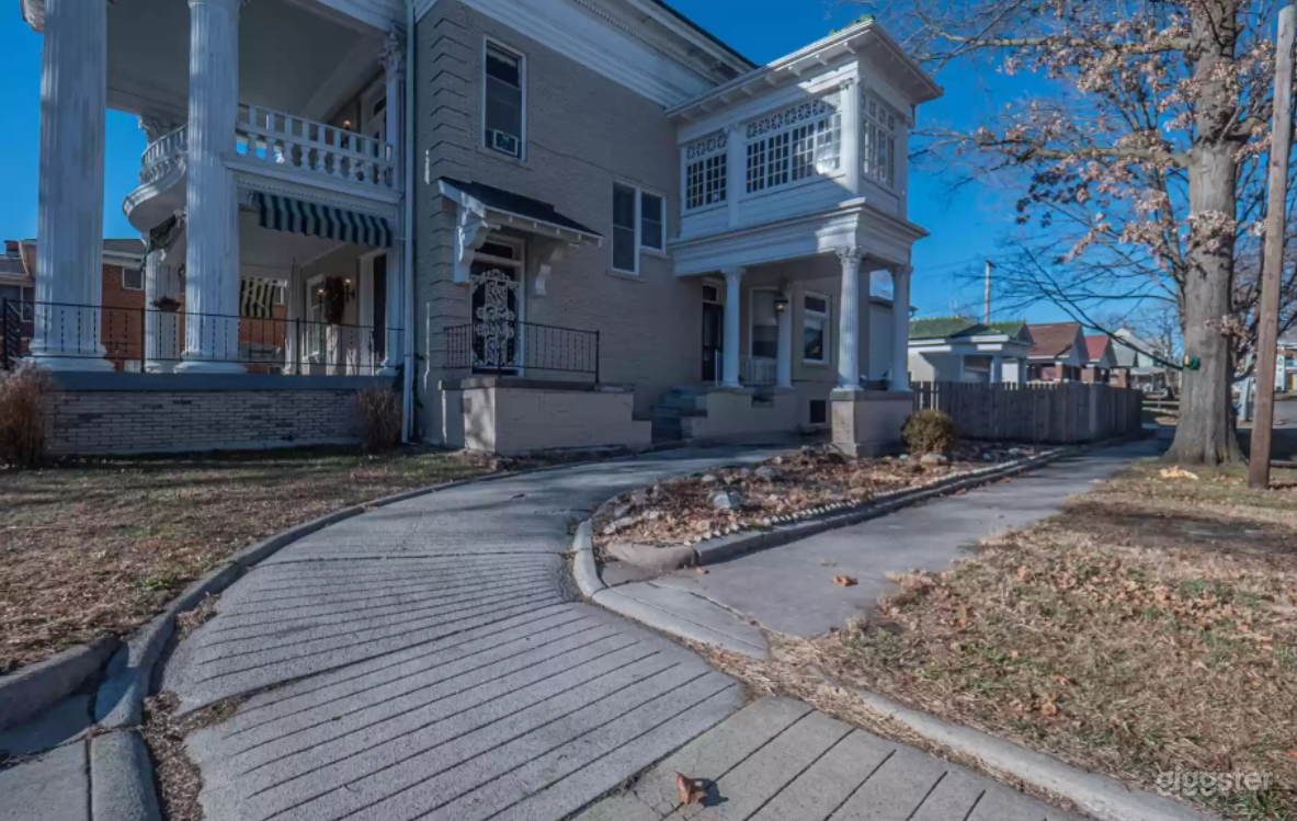 White House Haunted Mansion Photo 2