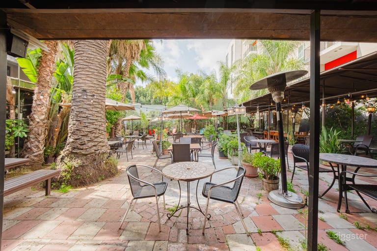  HEYRI CAFE & BAR: A TIMELESS GATHERING PLACE 