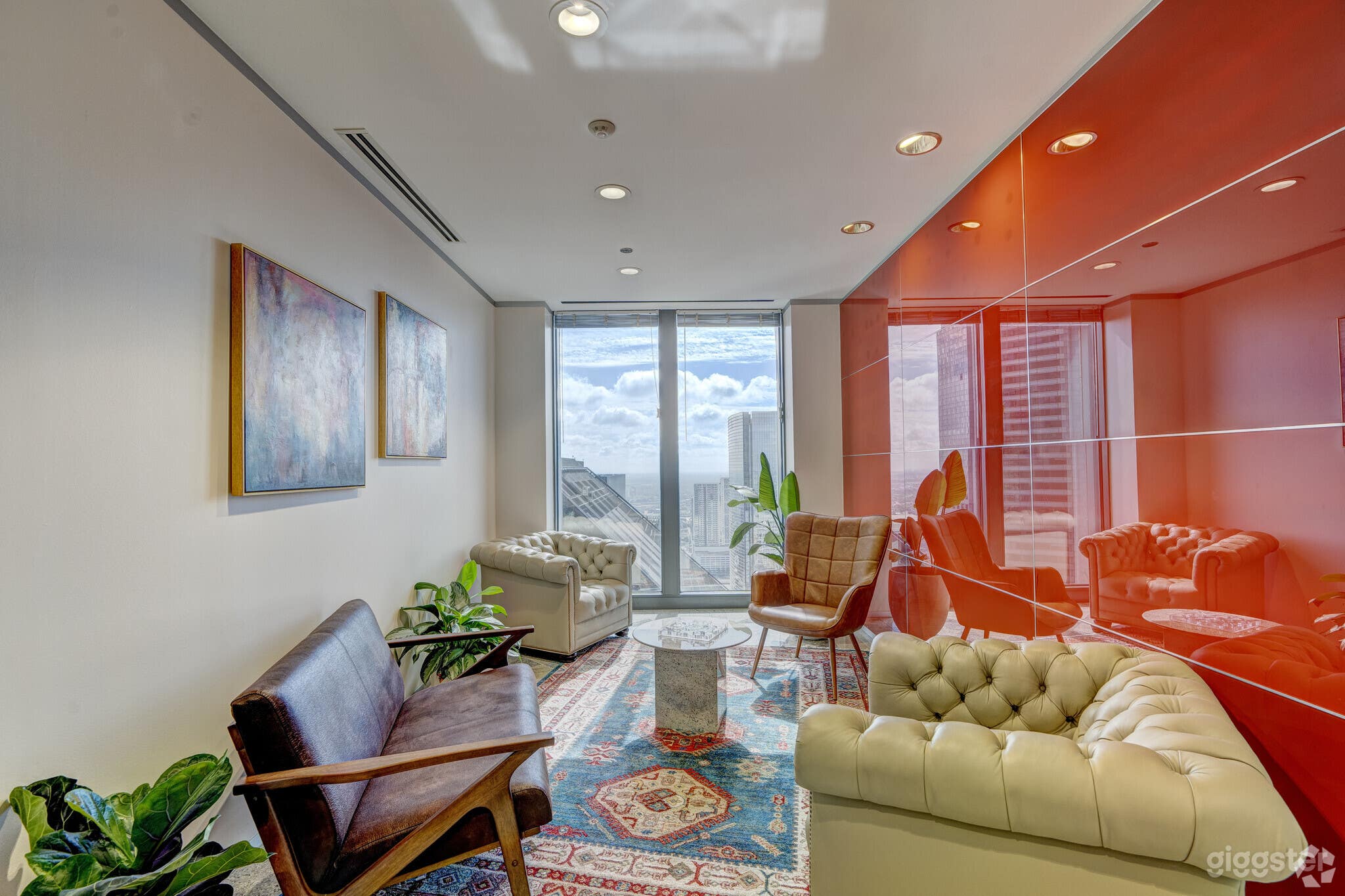 Luxury Executive Offices with Sweeping City Views Photo 3