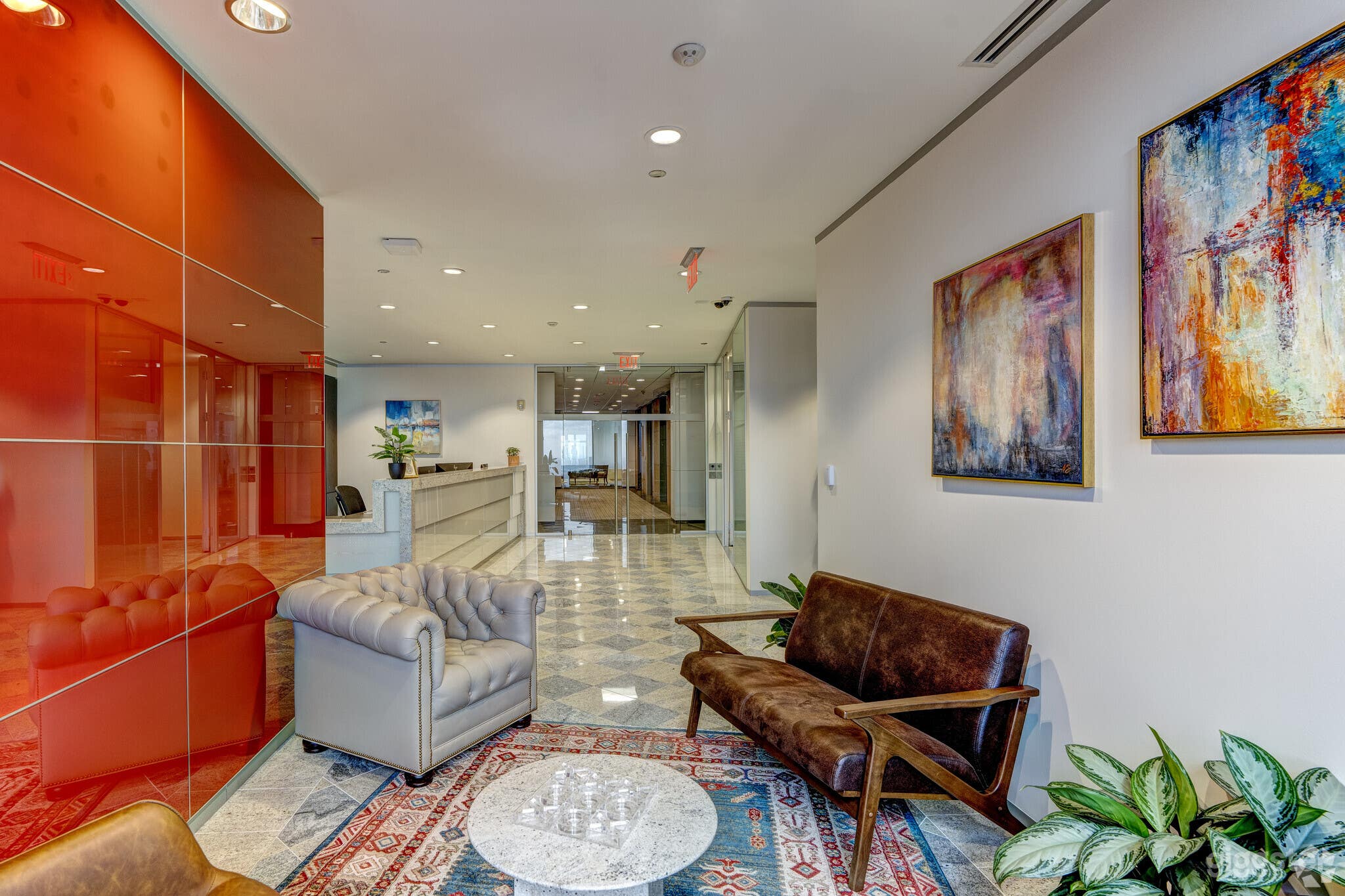 Luxury Executive Offices with Sweeping City Views Photo 1