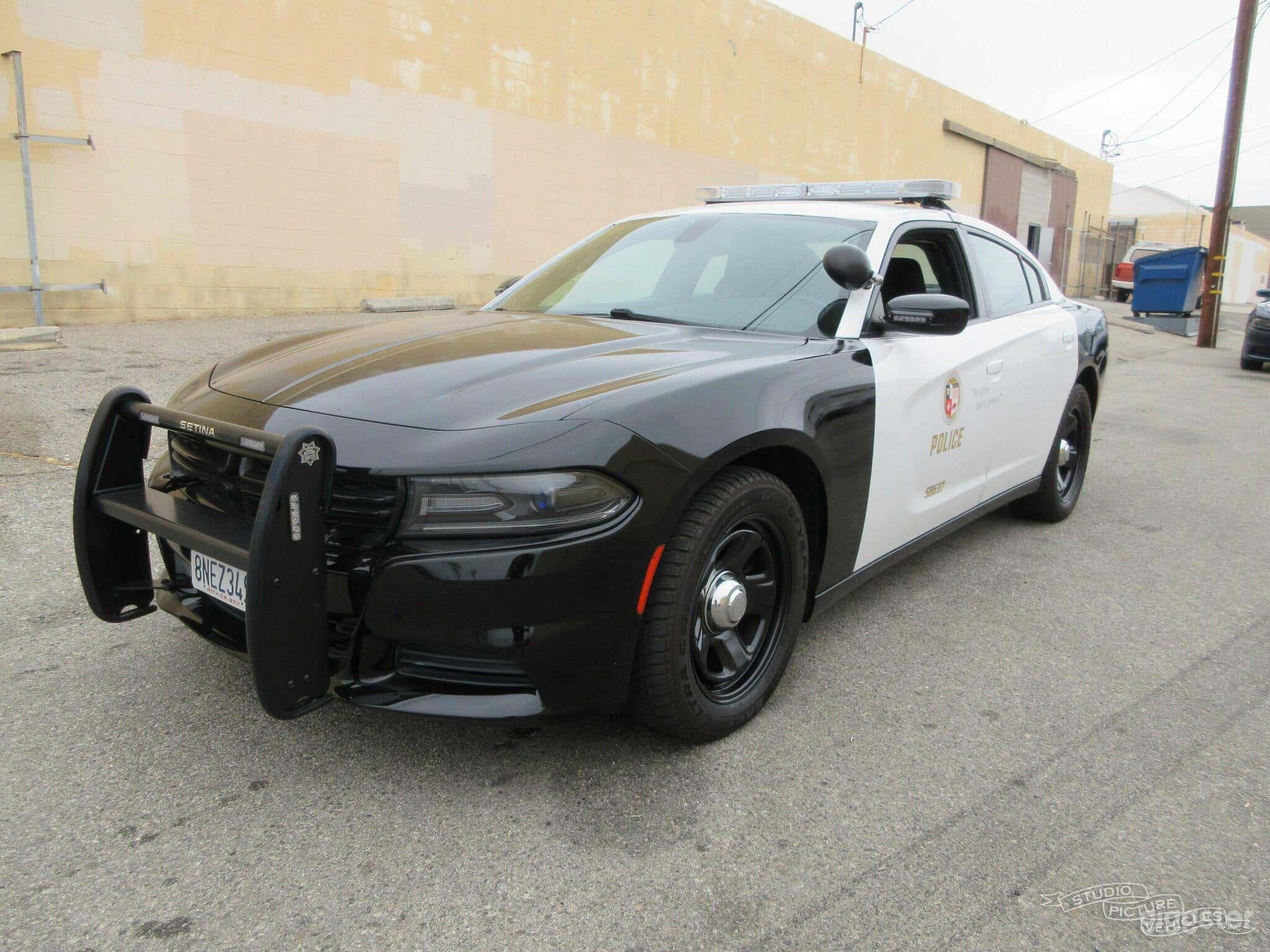 Dodge Charger Police Car | Studio Picture Vehicles Photo 1