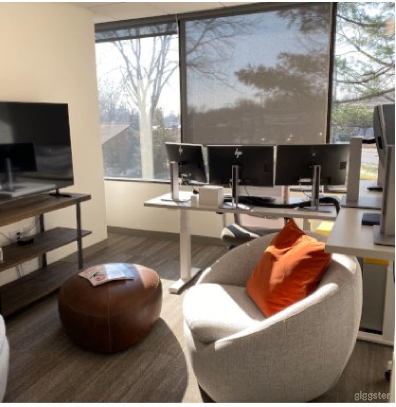 Office Work Space For 5 Photo 1