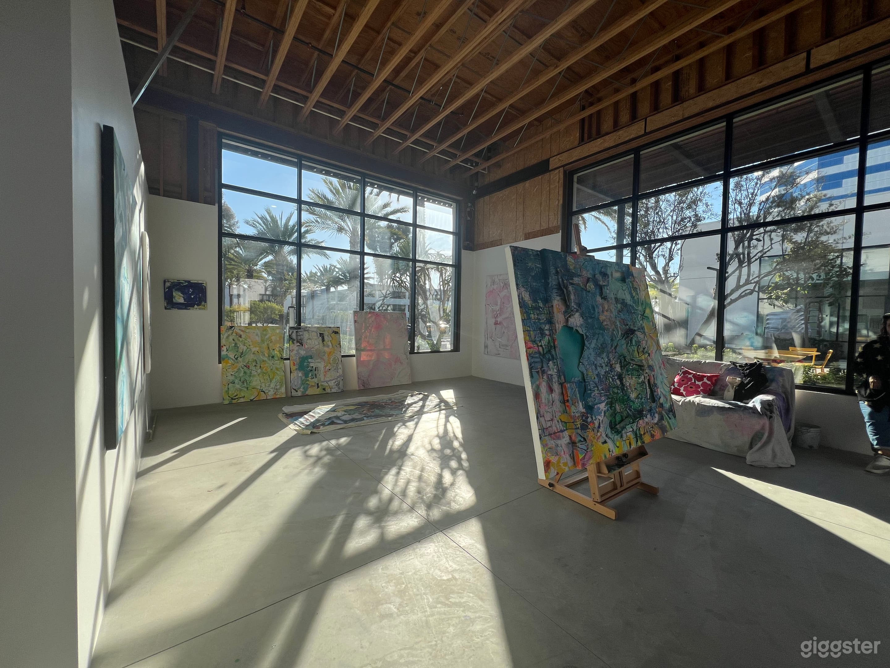 Industrial Art Gallery with Huge Windows  Photo 2