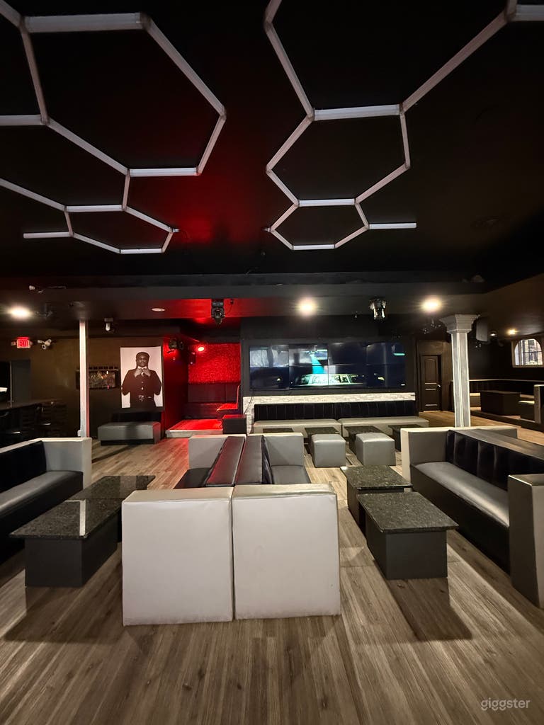  Stylish Afro-Caribbean Lounge 