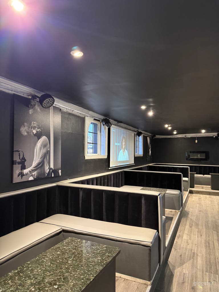  Stylish Afro-Caribbean Lounge 