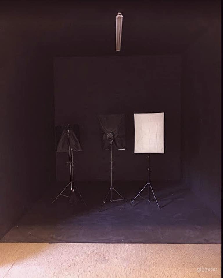  Photography Studio For Hire 