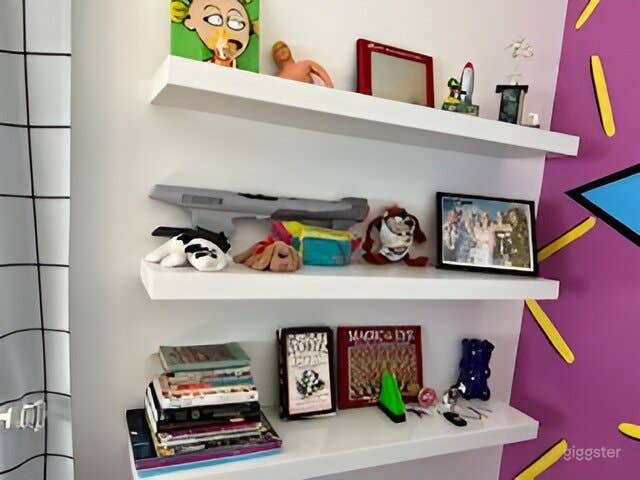 90s Themed Guest House (Back House) Photo 2