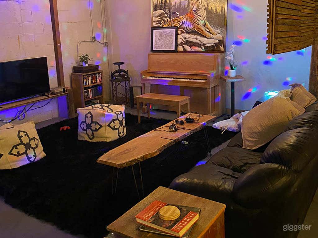 WBYHB Studio Photo 3