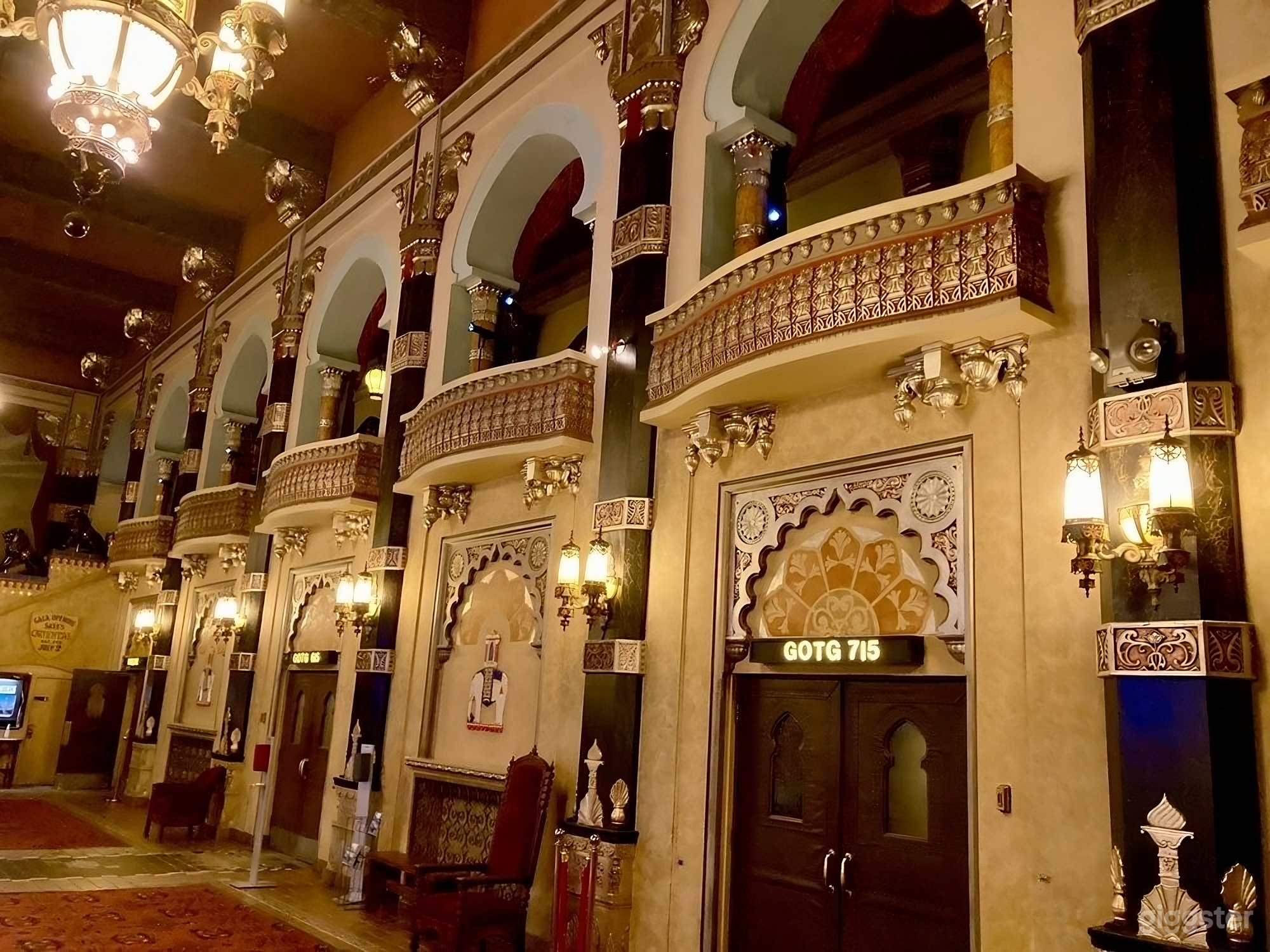 East Auditorium–Theater for Small Meetings &amp; Production Photo 4