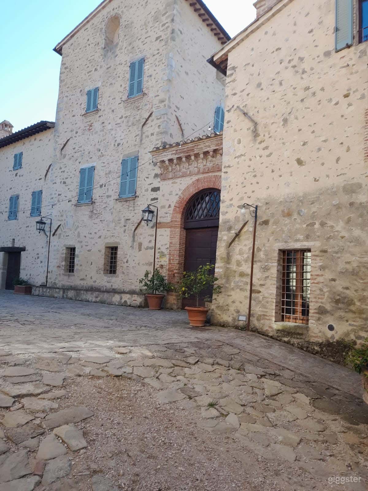 Foto di Antica Dimora Medievale per Eventi e Produzioni 3