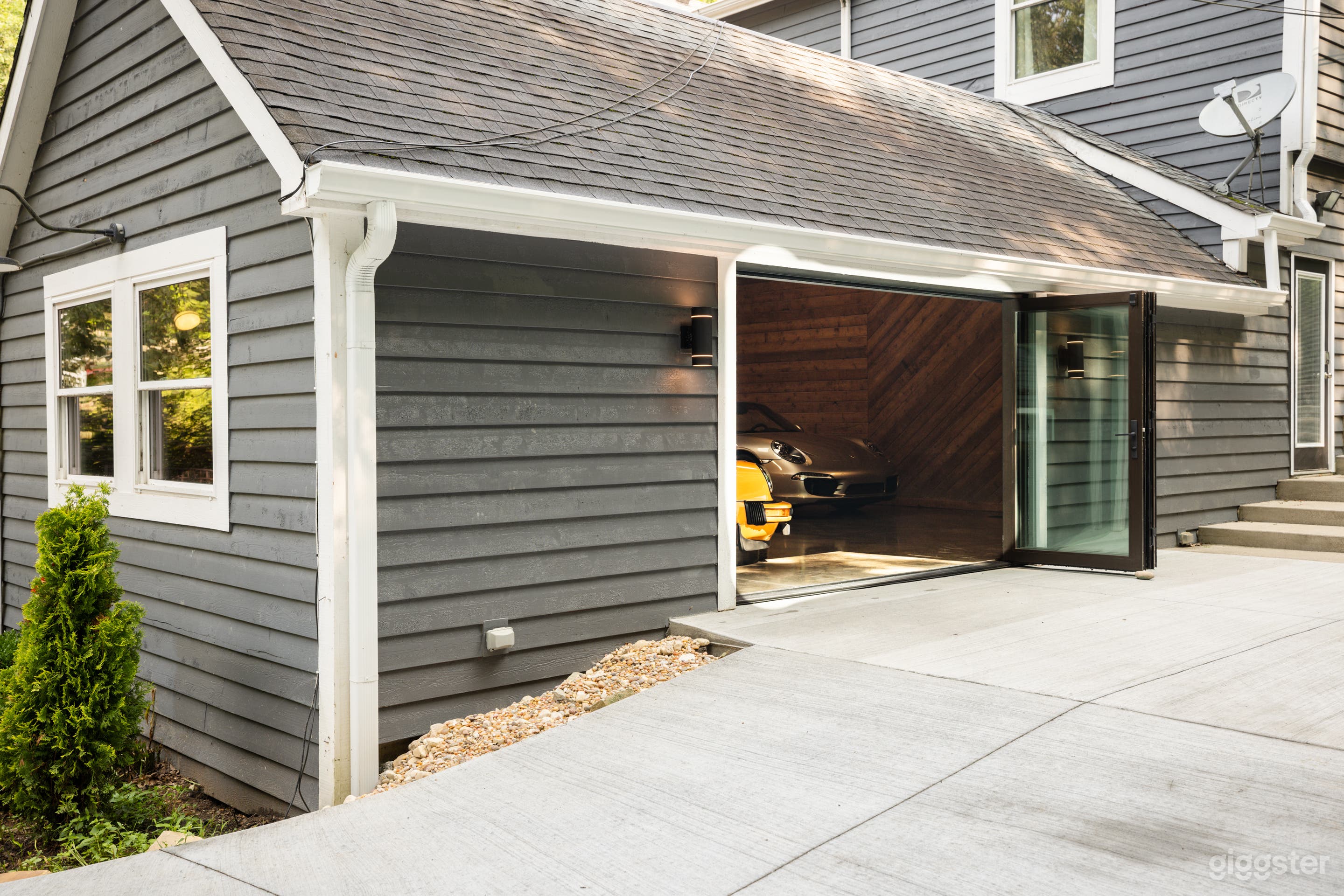 The Deep End: cedar-lined creekside event space Photo 3