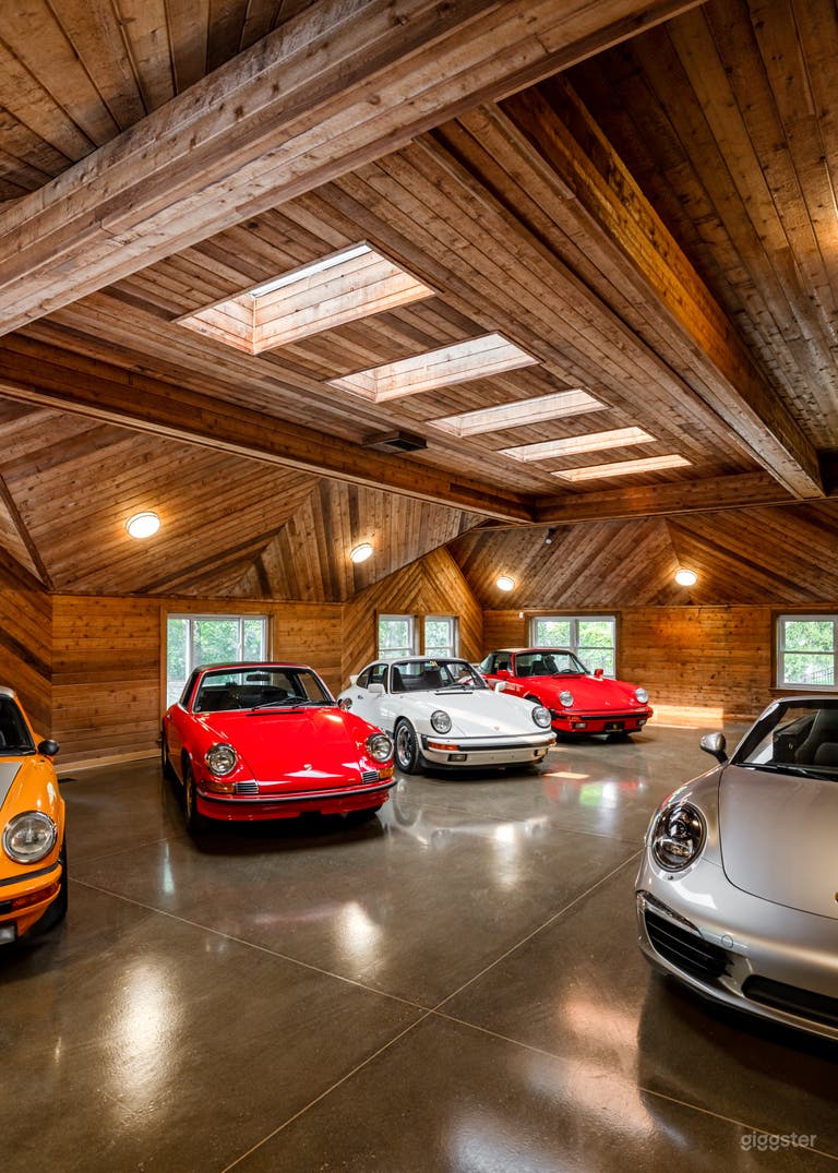  The Deep End: cedar-lined creekside event space 