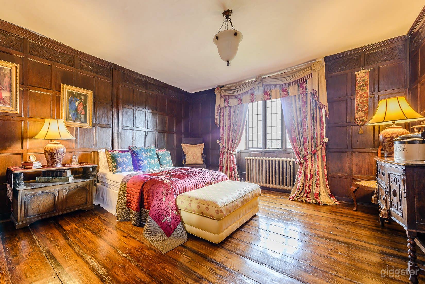 Grade II Listed Tudor Manor Photo 3