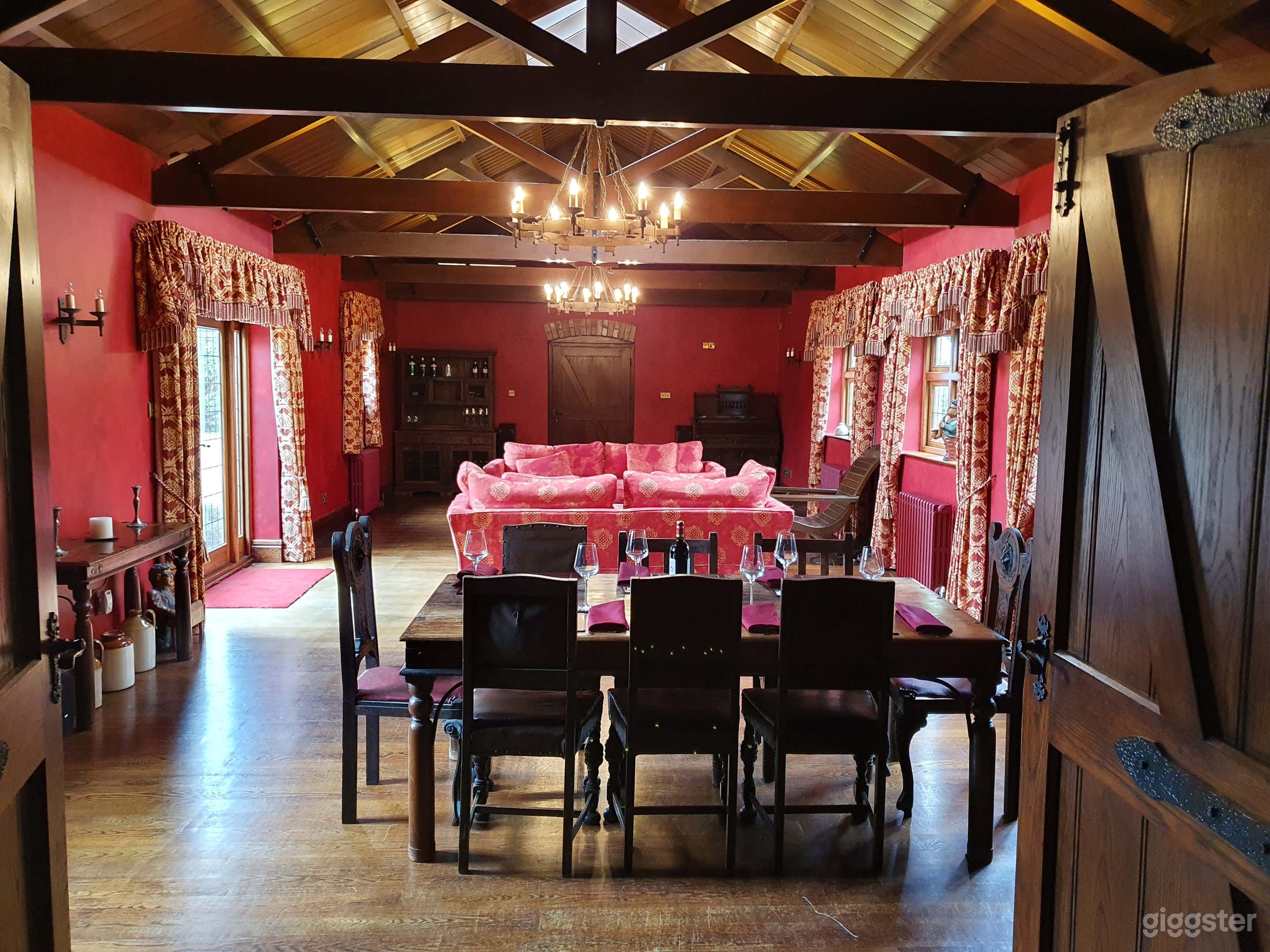 Grade II Listed Tudor Manor Photo 4