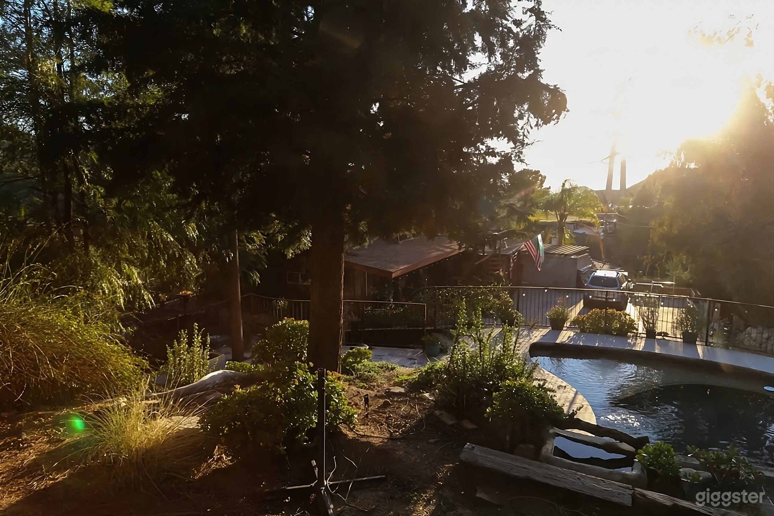 Rustic Hillside Backyard Retreat Photo 4