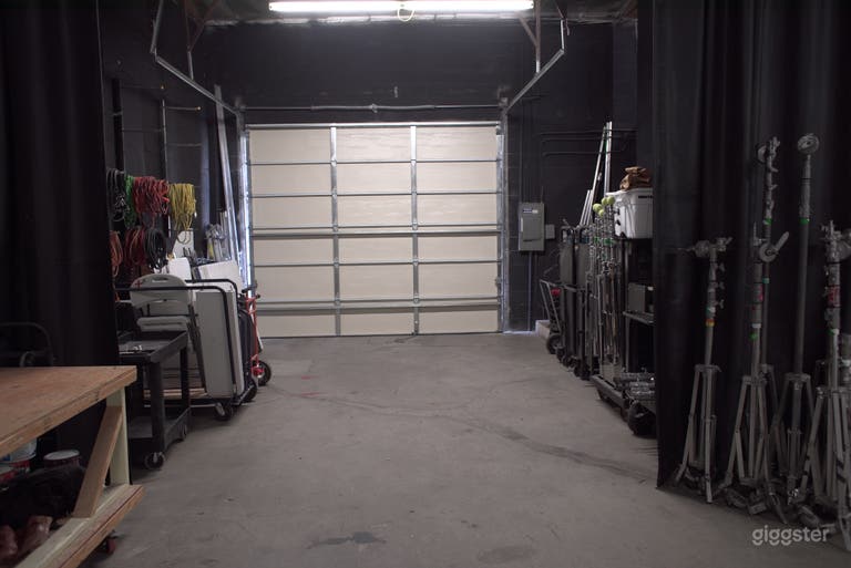  N. Hollywood Studio Amazing TopBox Light Cyc and Black Box  