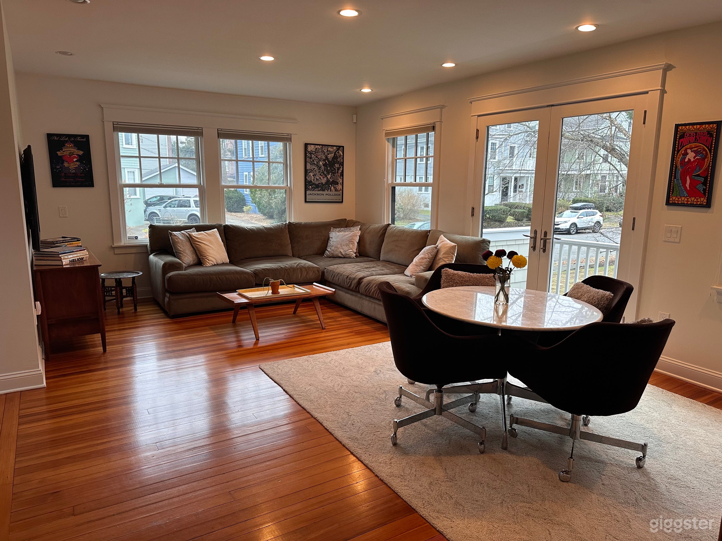 Lovely Gambrel Colonial home in Providence RI Photo 1