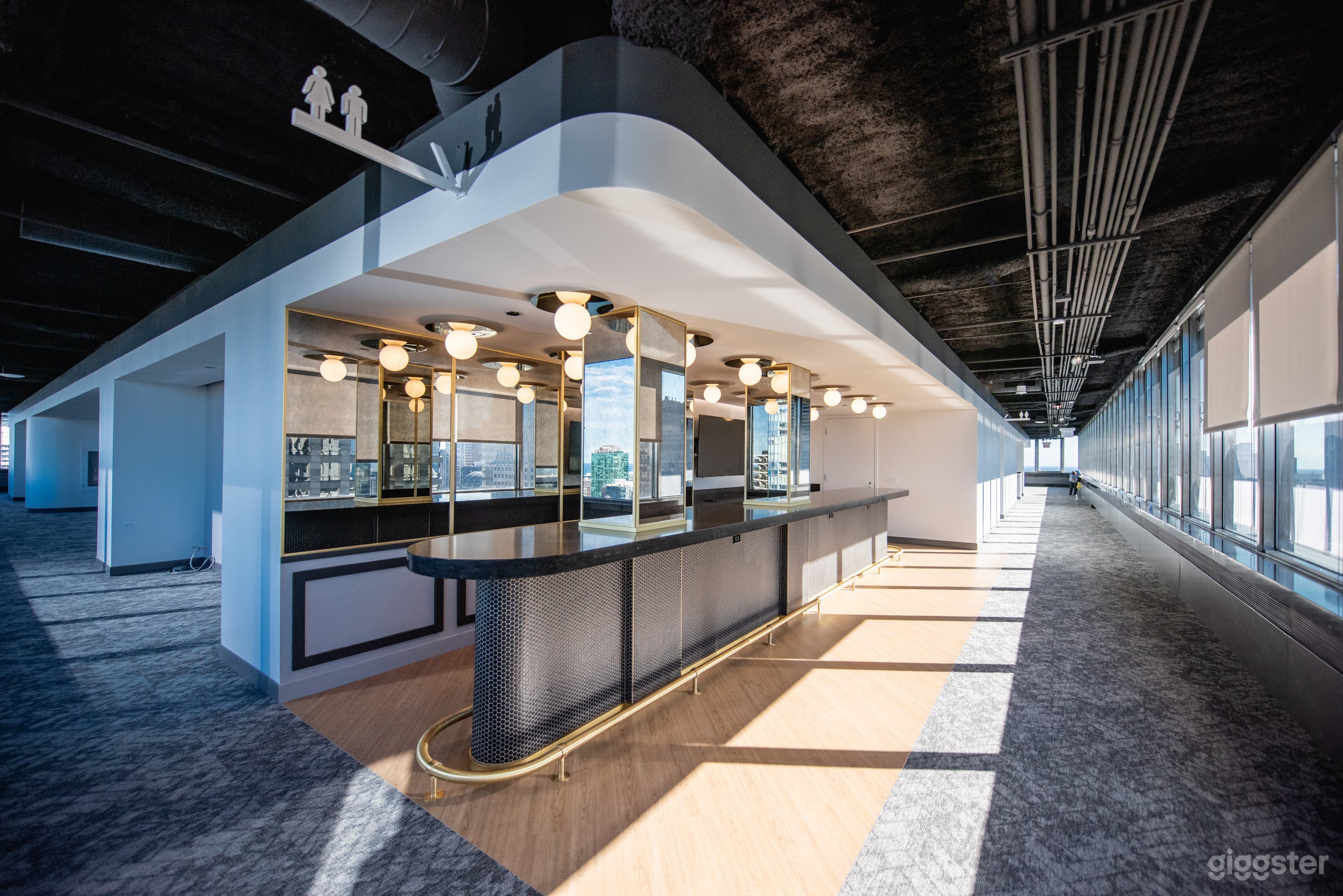 The Sky Lounge Photo 1