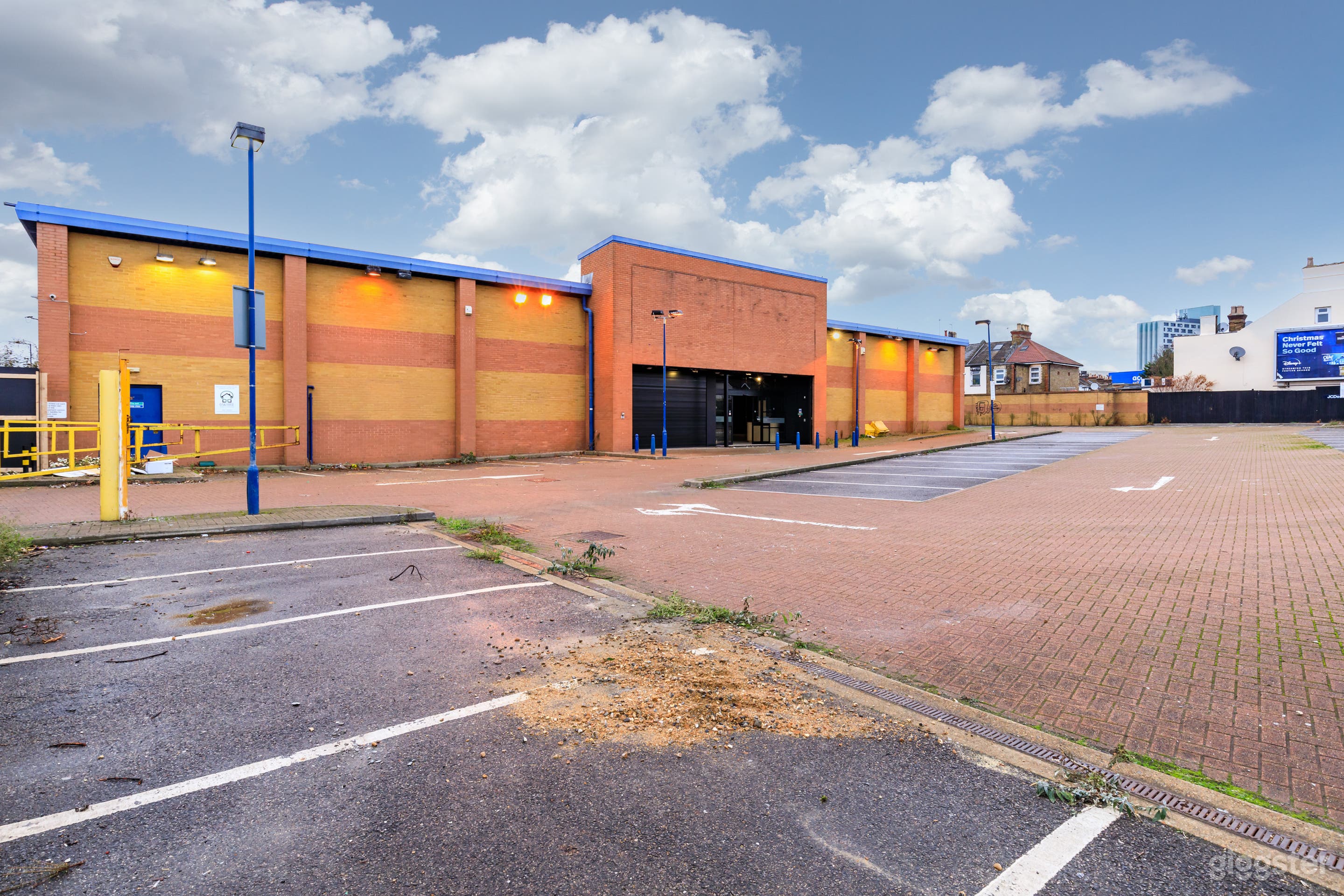 Studio Warehouse  Photo 2