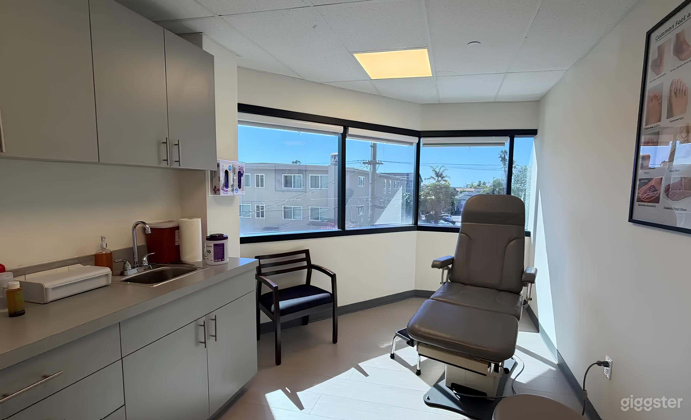 Fully Equipped Doctor's Clinic Photo 1