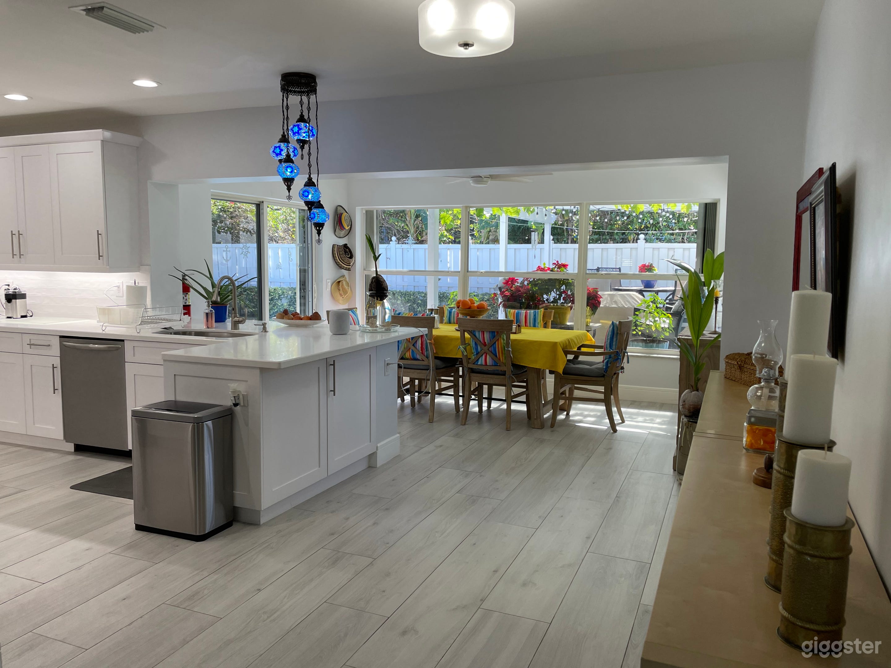 2/2 Gorgeous Modern Beach House Photo 4