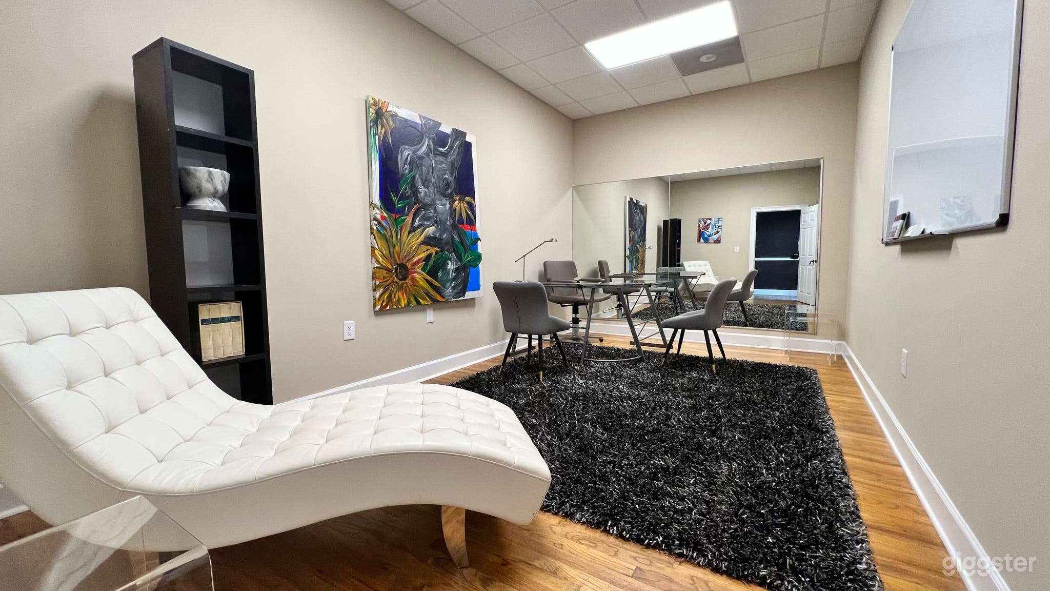 Unique and Modern Gallery Photo 2