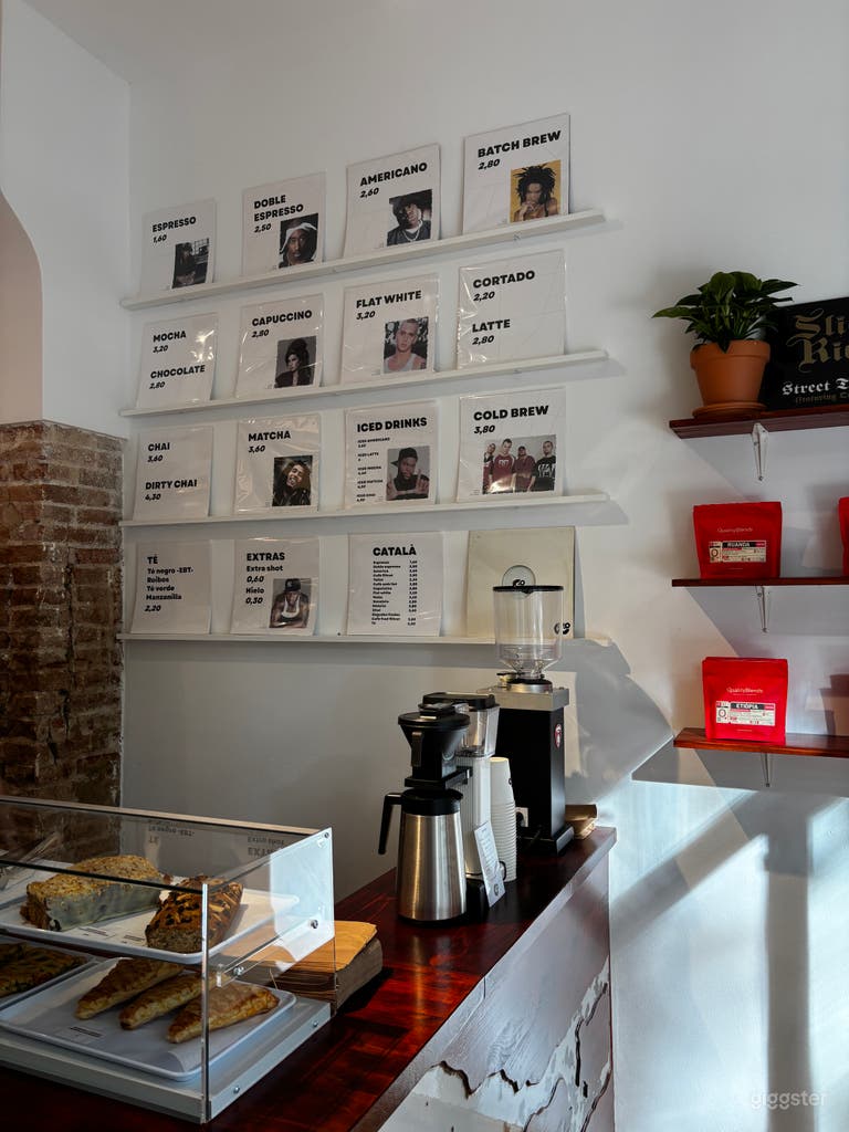  Espacio Creativo para Arte, Música y Eventos Comunitarios 