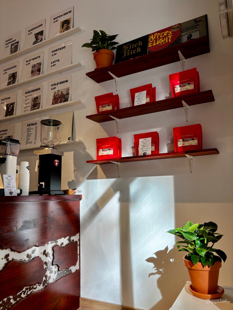  Espacio Creativo para Arte, Música y Eventos Comunitarios 