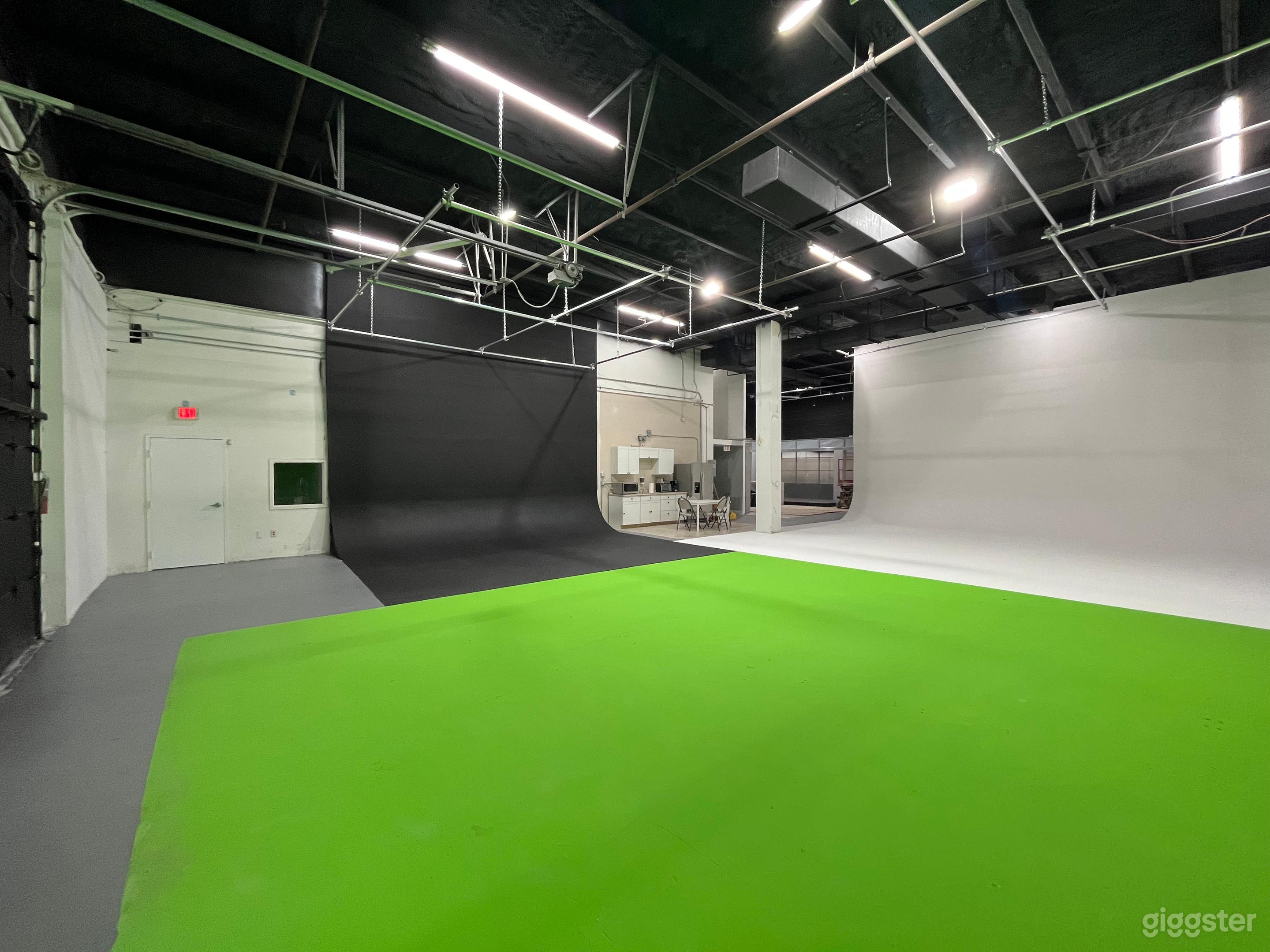Studio Space for Events and Parties in Miami Photo 2