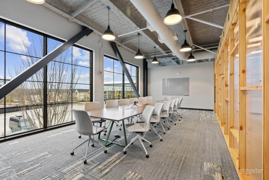 Partner (Luxury Boardroom) Photo 2