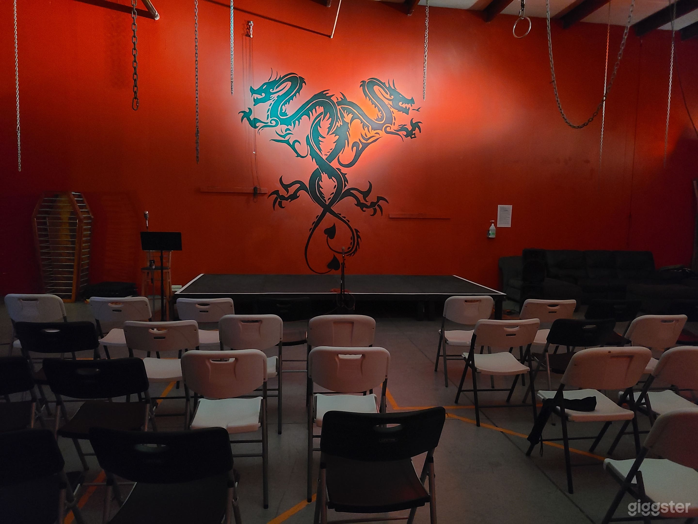 Orlando Dungeon Themed Facility Studio Suite 4 Photo 2