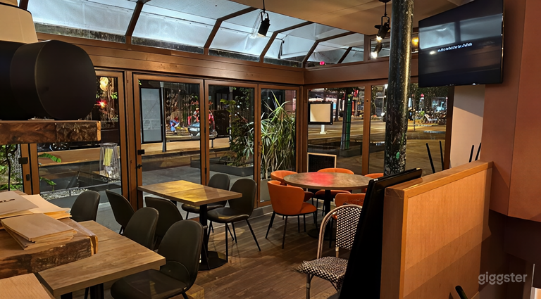  Restaurante europeo y bar de cócteles chic con decoración moderna 
