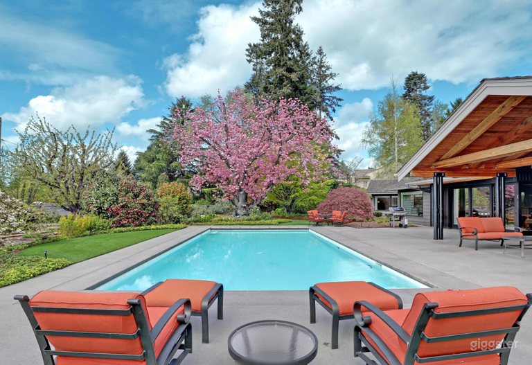  Elegant Mid-Century Modern 