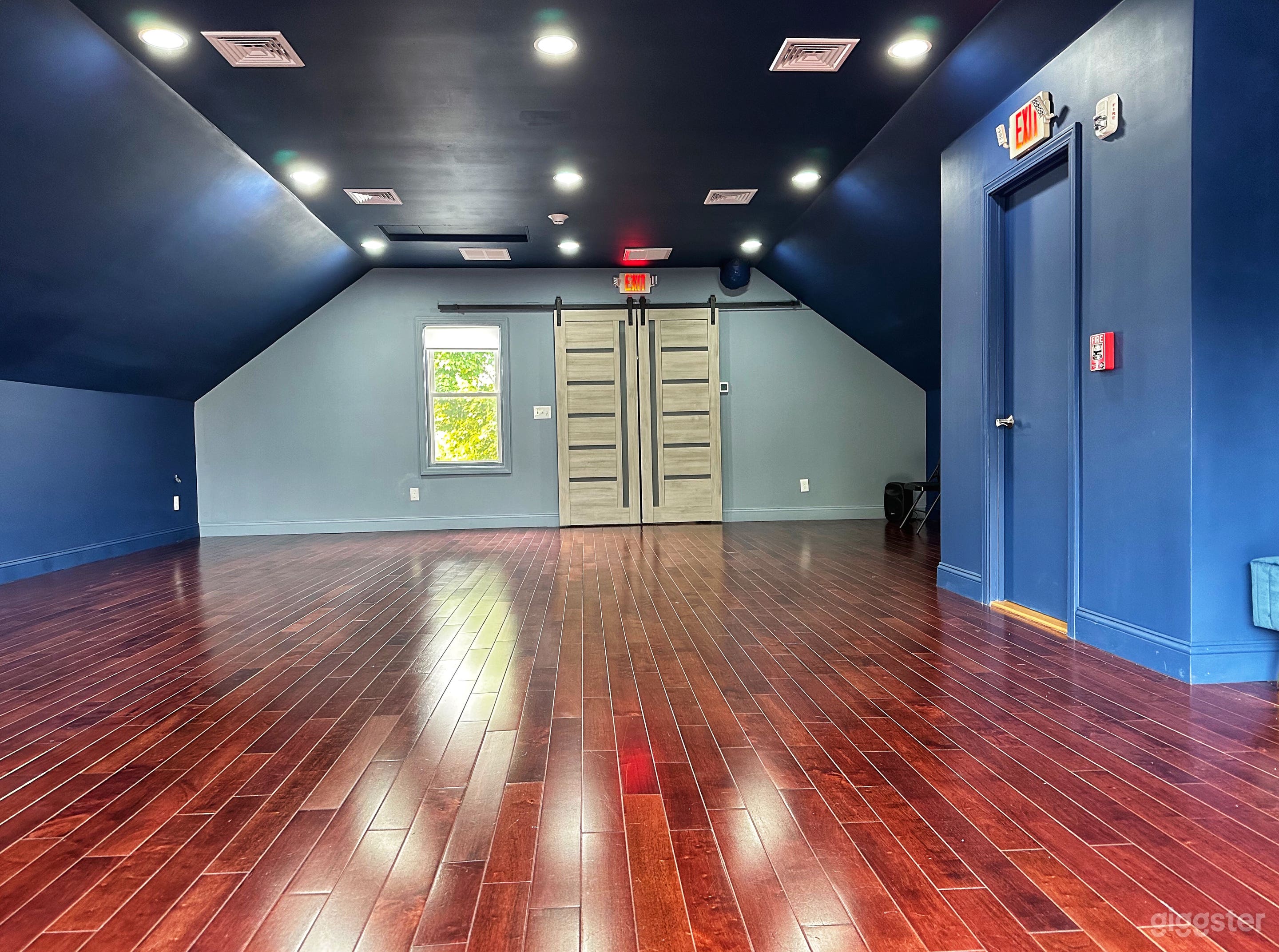 Distinctive Dance Studio ll 2nd Floor Photo 2