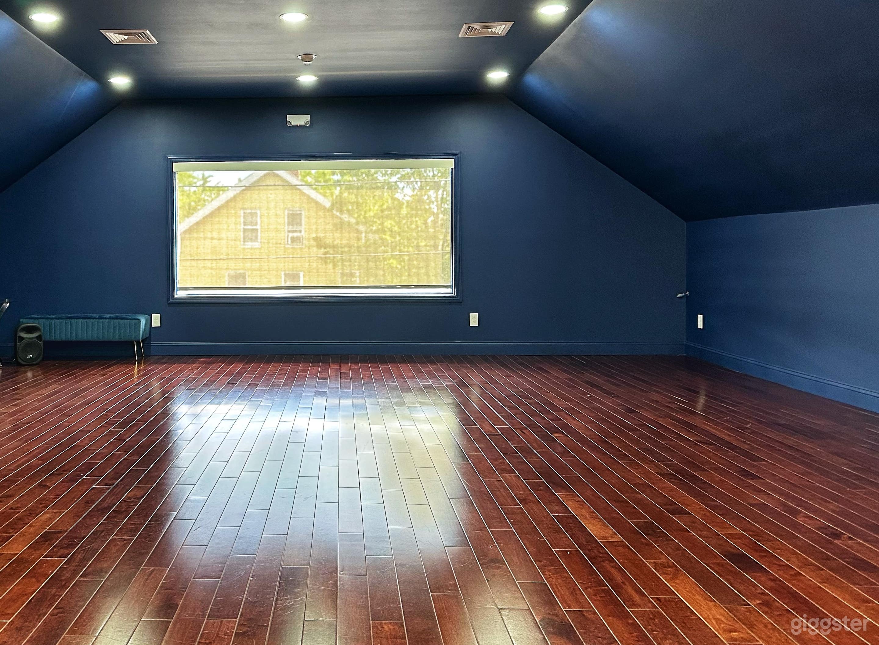 Distinctive Dance Studio ll 2nd Floor Photo 3