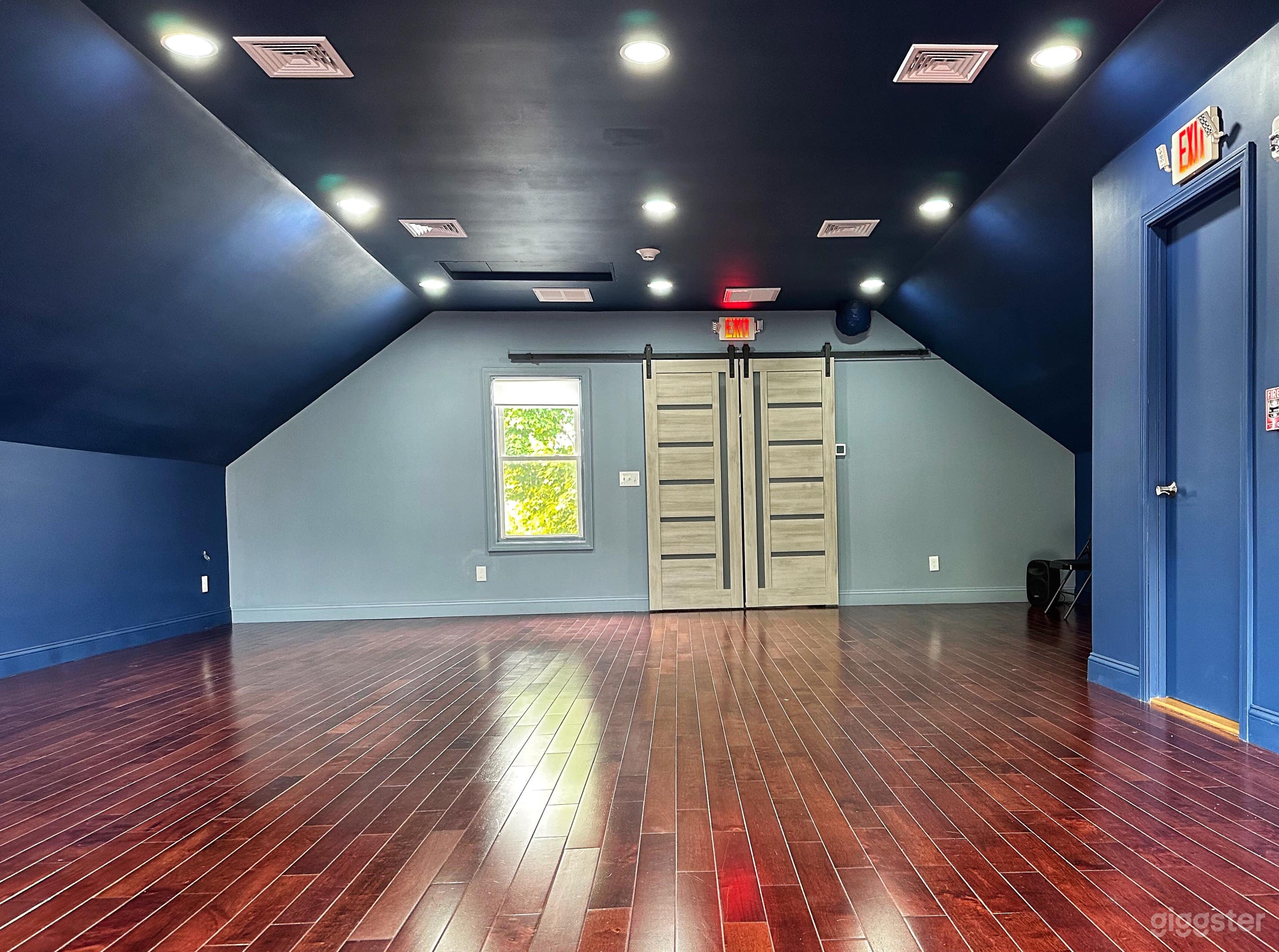 Distinctive Dance Studio ll 2nd Floor Photo 4