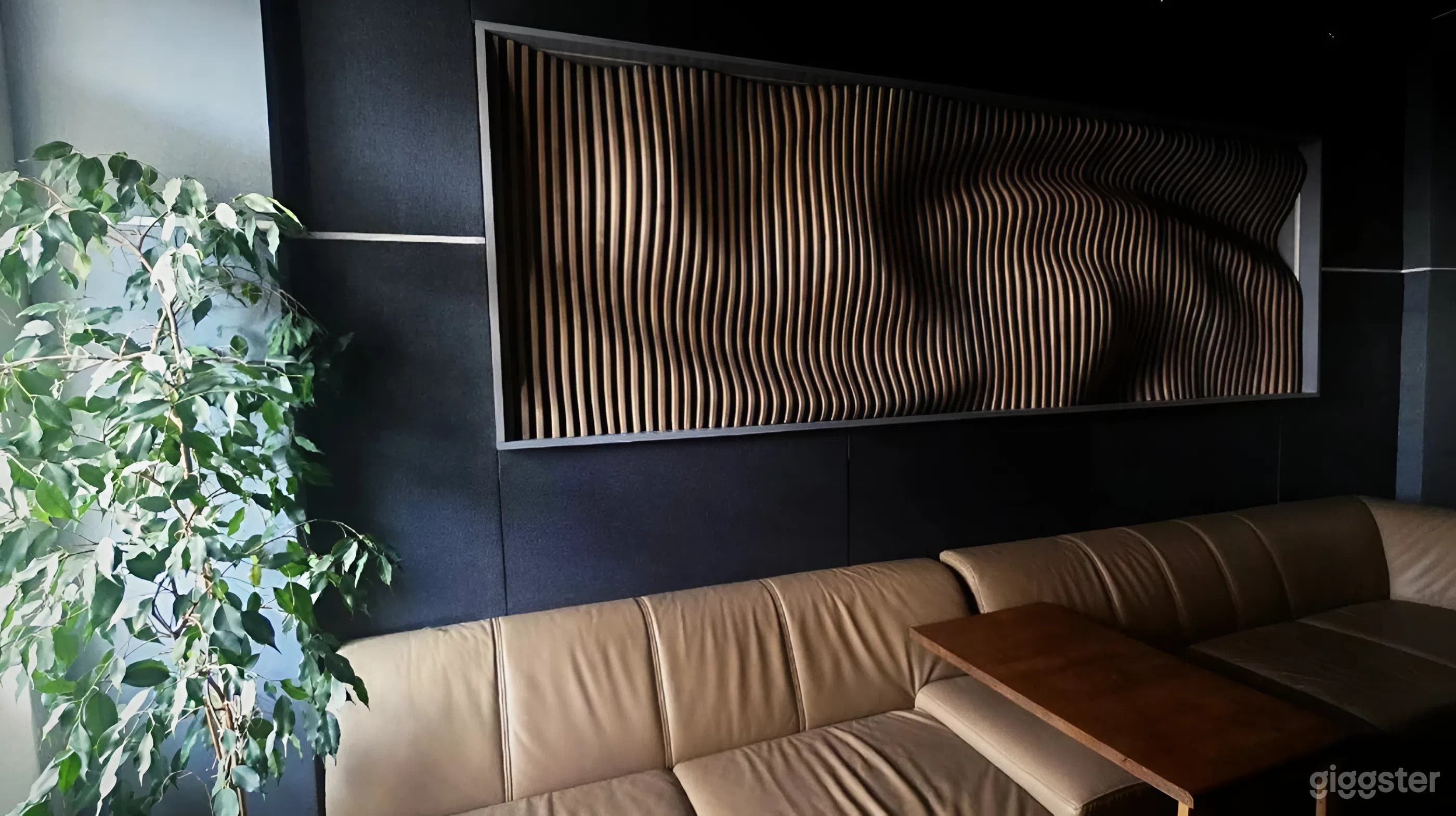 Professionelles Tonstudio mit Gesangskabine & High-End-Ausrüstung Foto 3