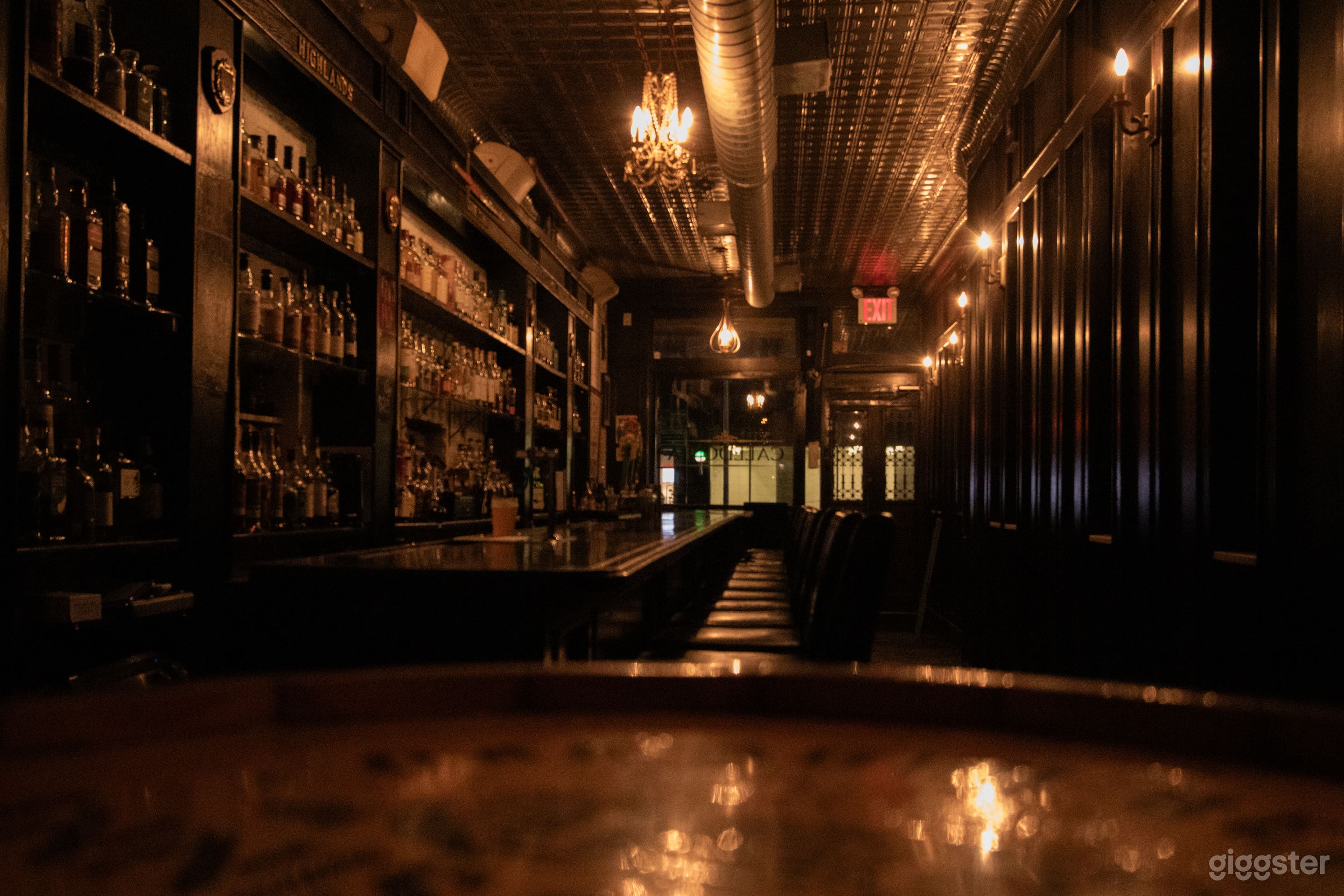 Whiskey Bar in Upper East Side Manhattan Photo 4