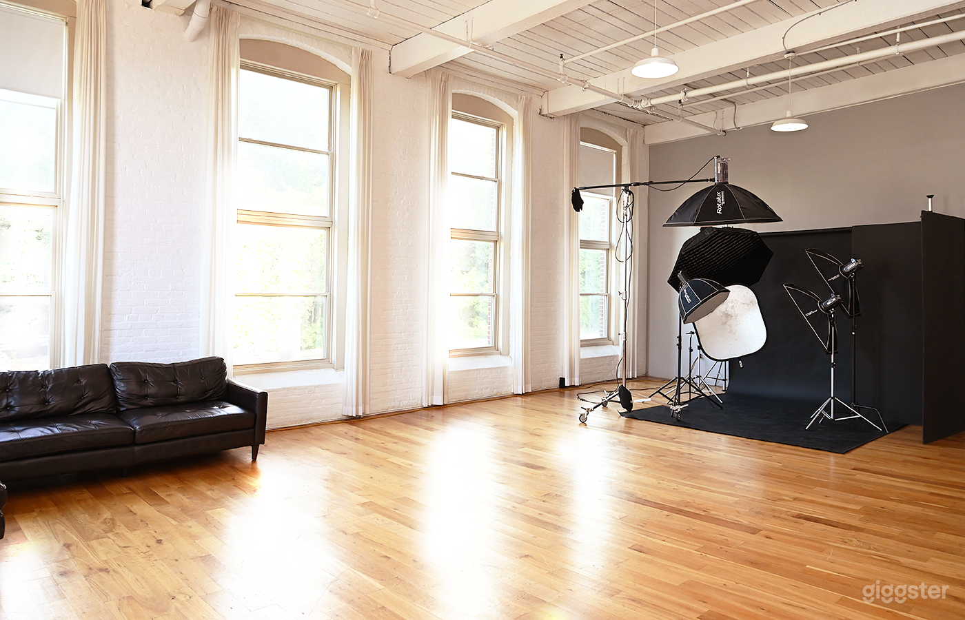 New York Loft-Style Photography &amp; Video Studio  Photo 1