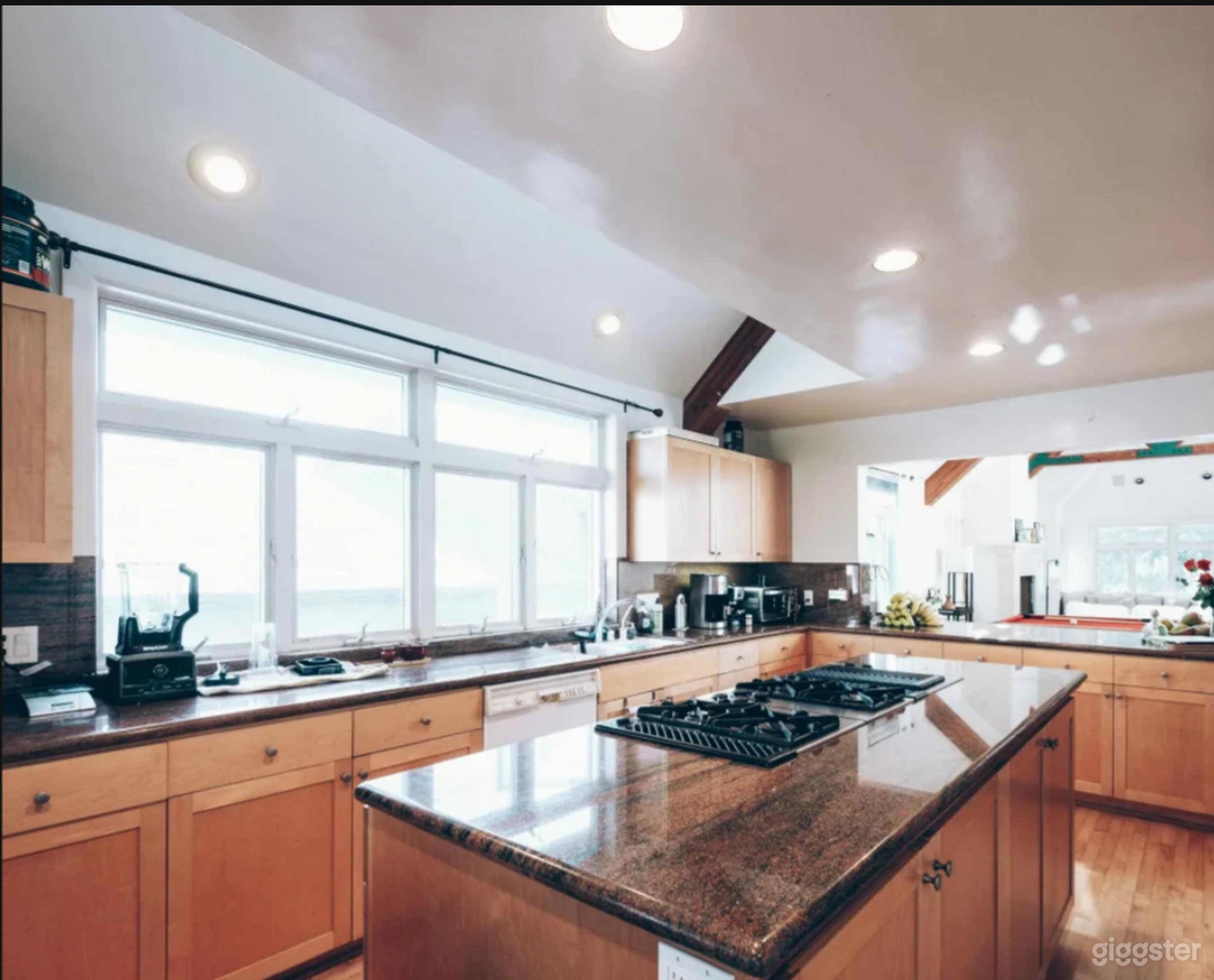 Beautiful Santa Monica Mansion near the Beach Photo 3