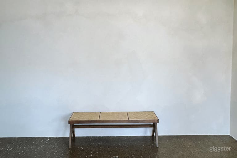  Natural Light Studio with Industrial Windows 