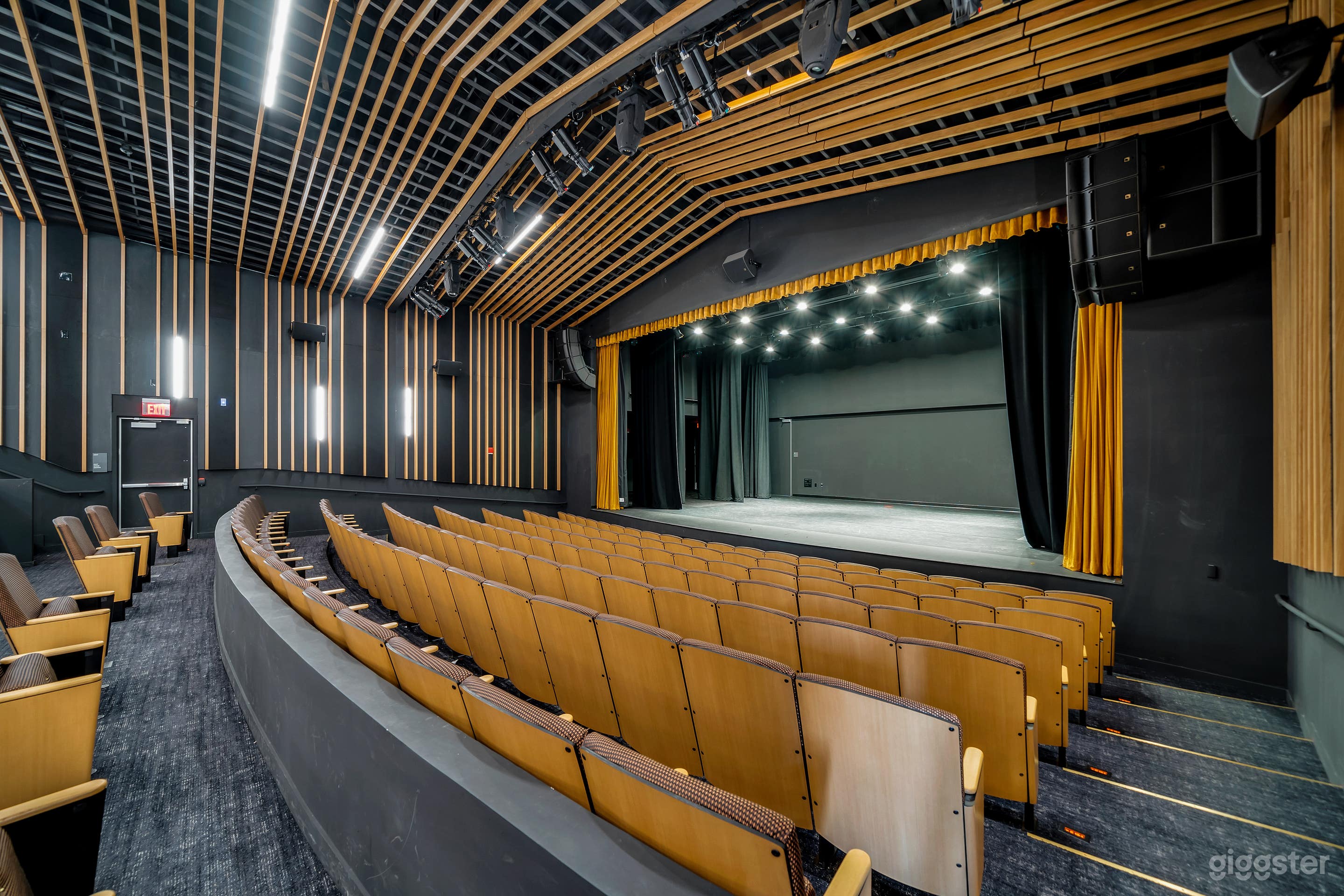 STATE OF THE ART CAMPUS FOR PRODUCTION AUDITORIUM Photo 2