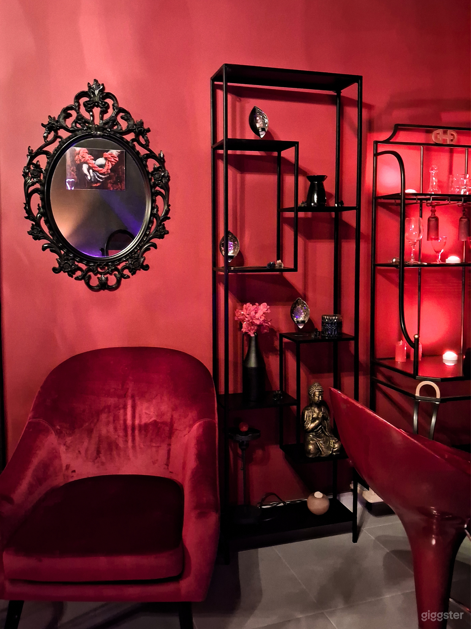 Calabozo BDSM Privado y Estudio de Fotografía Fetichista en Marbella Foto 4