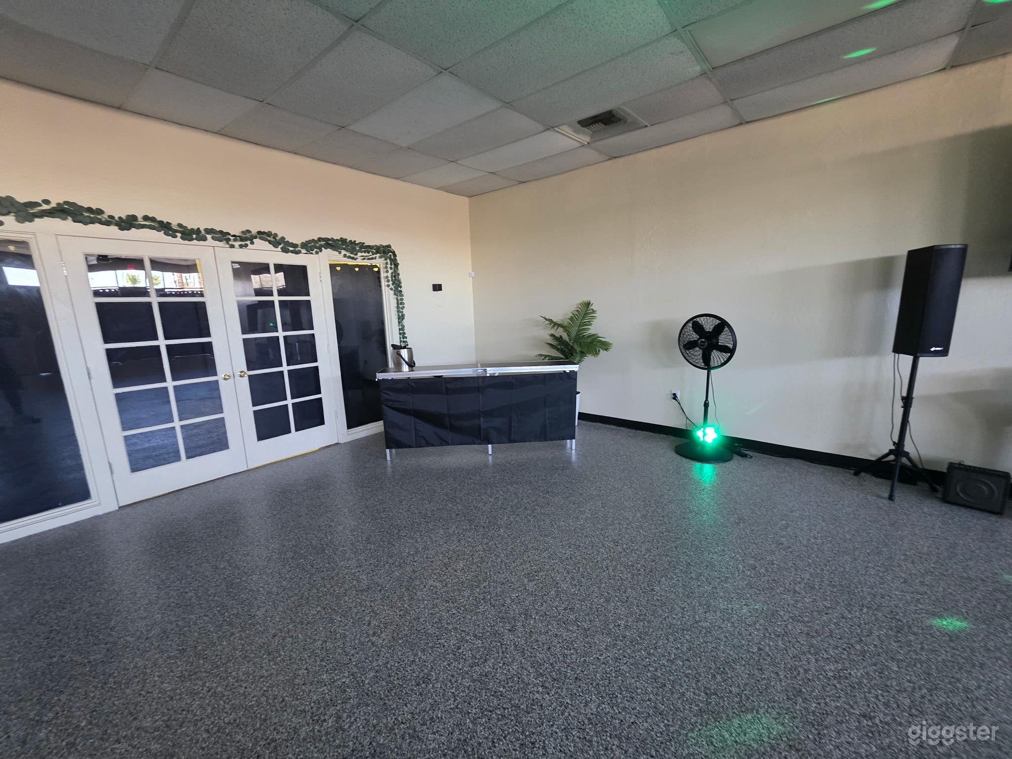 Flexible 2,200 sq ft Event Space Photo 4