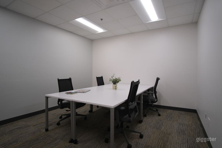  Sala de Conferencias Colaborativa para 8 Personas en Uptown 