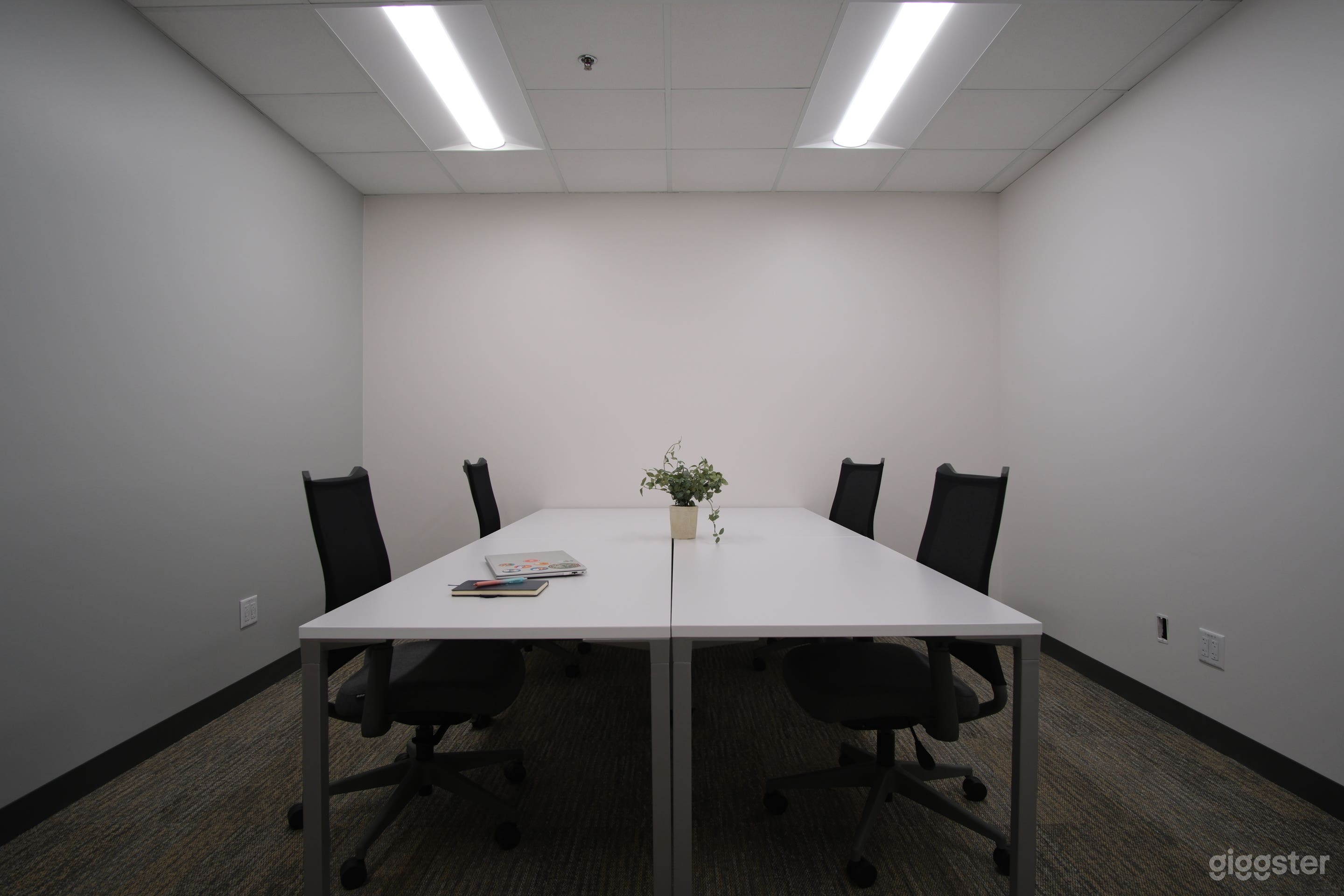 Collaborative 8-person Conference Room in Uptown Photo 1