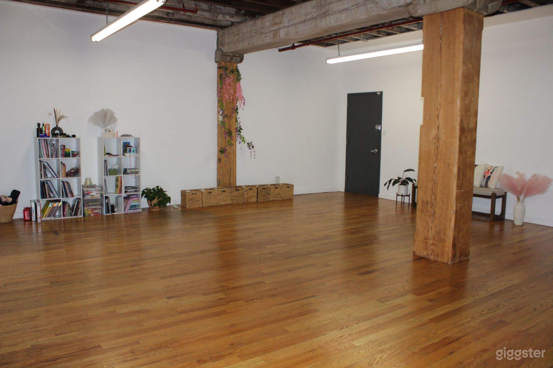 Beautiful, spacious, and unique studio for your next class Photo 1